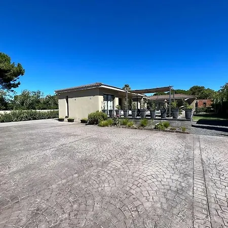 Splendide Avec Piscine Et Salle Cinema